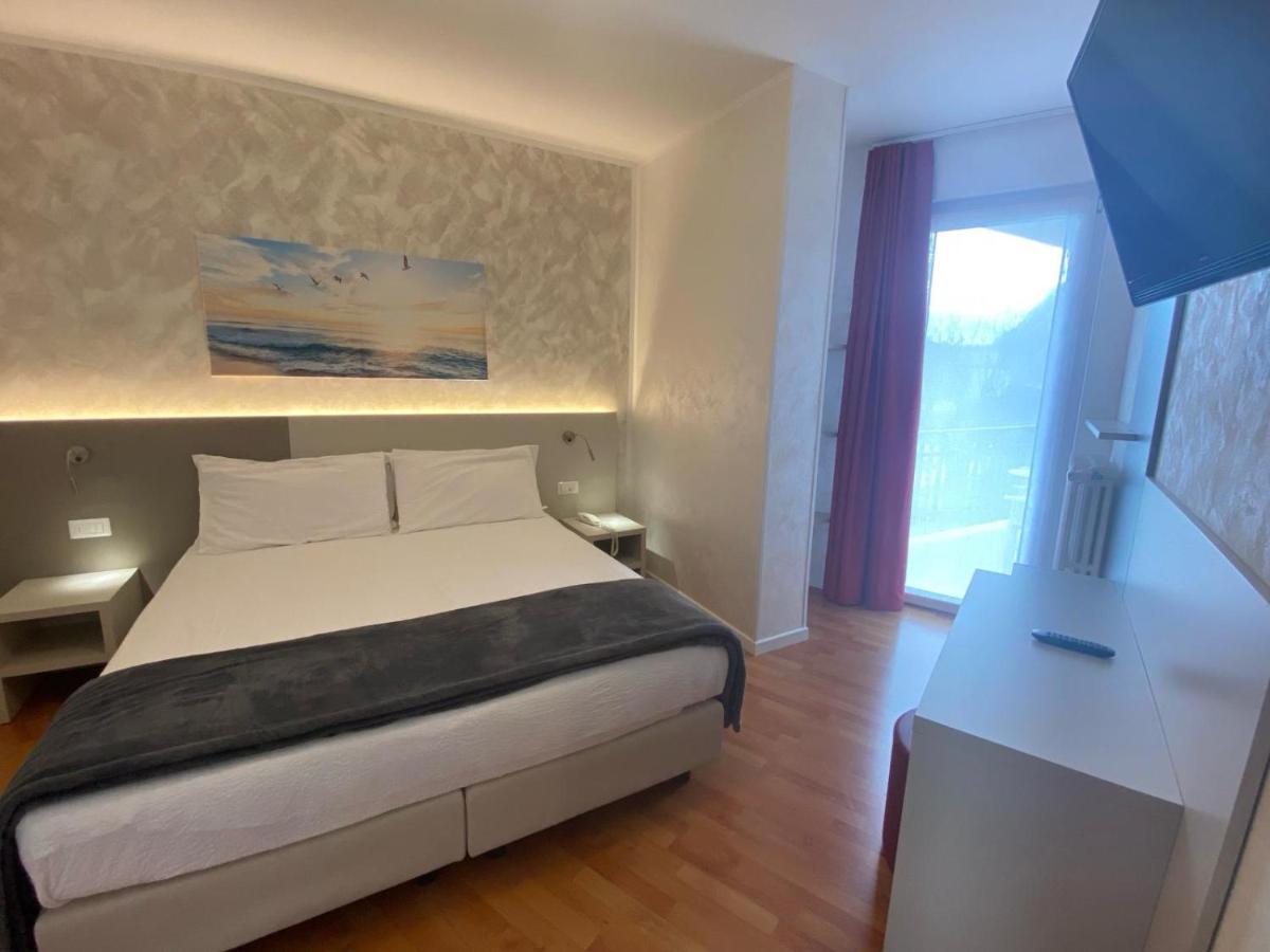 Hotel Angelini Torbole Sul Garda Exterior photo
