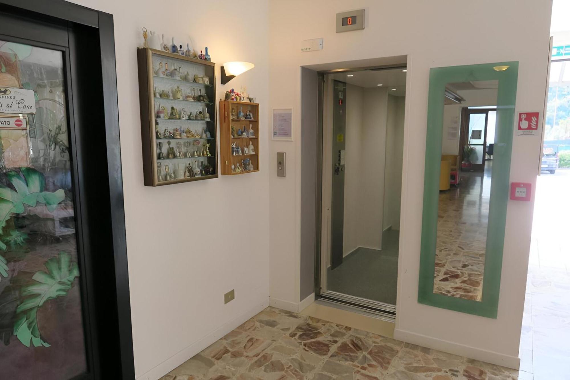 Hotel Angelini Torbole Sul Garda Exterior photo