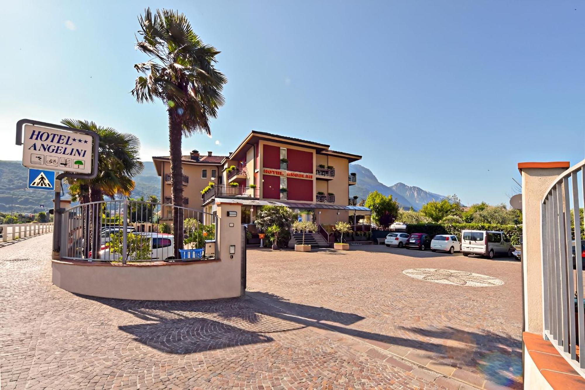 Hotel Angelini Torbole Sul Garda Exterior photo